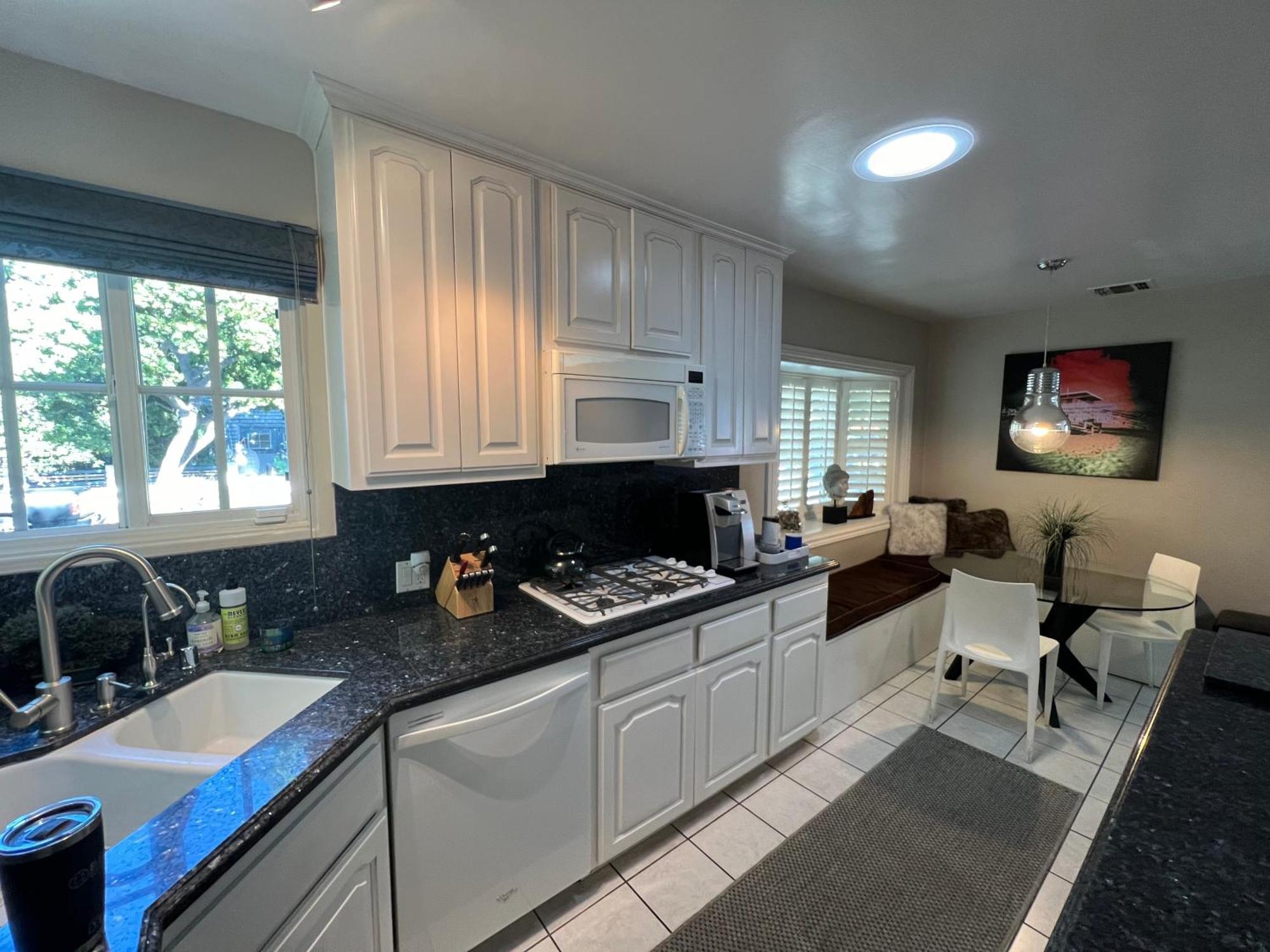 Chic Venice Beach Bungalow Steps From The Canals & Beach Λος Άντζελες Εξωτερικό φωτογραφία