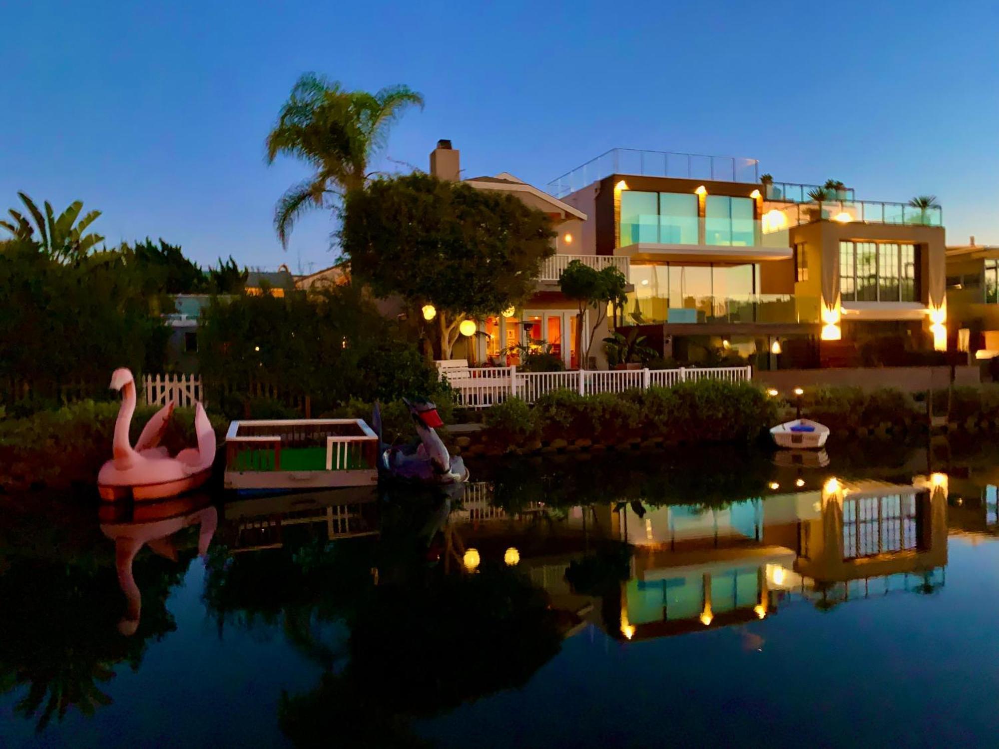 Chic Venice Beach Bungalow Steps From The Canals & Beach Λος Άντζελες Εξωτερικό φωτογραφία